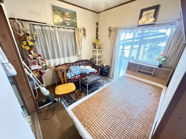 貝塚市麻生中　中古戸建の洋室