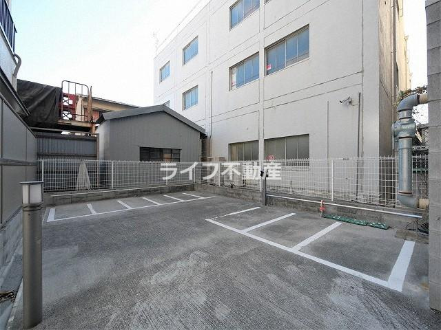 М’プラザ玉造の駐車場|駐車場があるので、車を買う予定の方も安心です