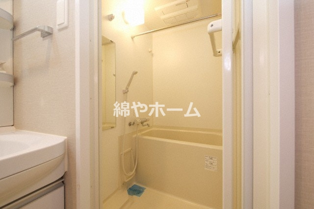 サムティ大阪GRAND EASTの浴室|日々の疲れを癒すお風呂付です