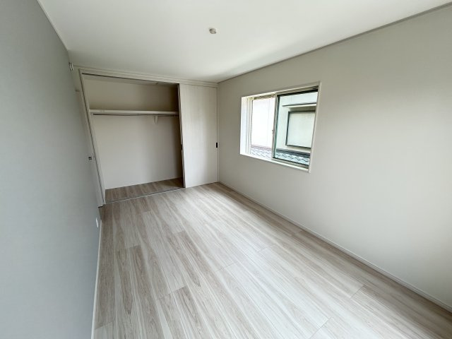 明石市朝霧町３丁目戸建の洋室
