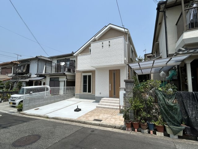 明石市朝霧町３丁目戸建の外観