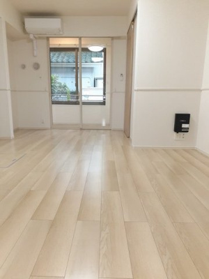 【居間・リビング】 | セイバリーヒルズ | ゆったりとした居間です