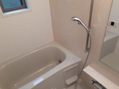 【浴室】 | セイバリーヒルズ | コンパクトで使いやすいお風呂です