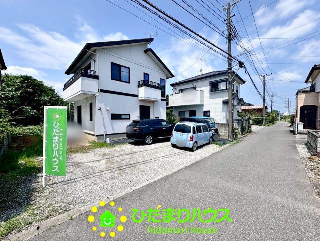 久喜市間鎌　中古一戸建て　の前面道路含む現地写真