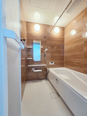 【浴室】 | 知多市八幡荒井　２号棟
