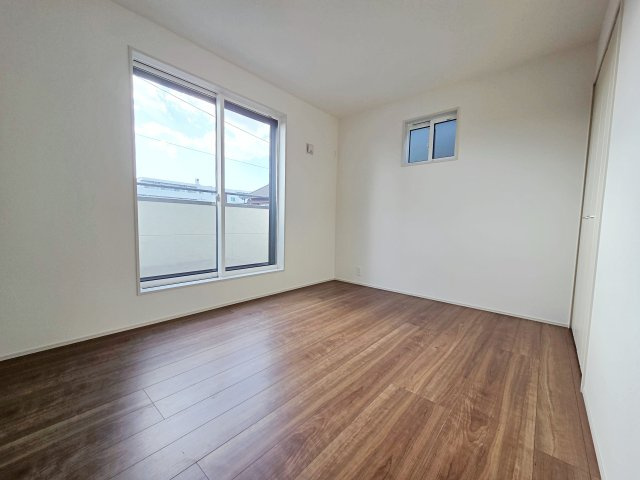 【洋室】 | 知多市八幡荒井　２号棟