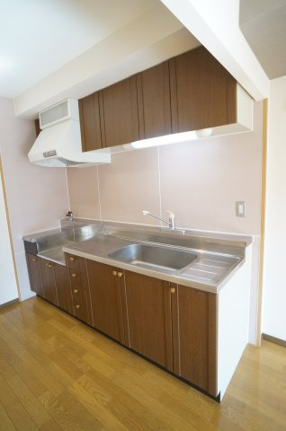 ノイハウス宝塚のキッチン|参考、同建物・反転間取りの号室