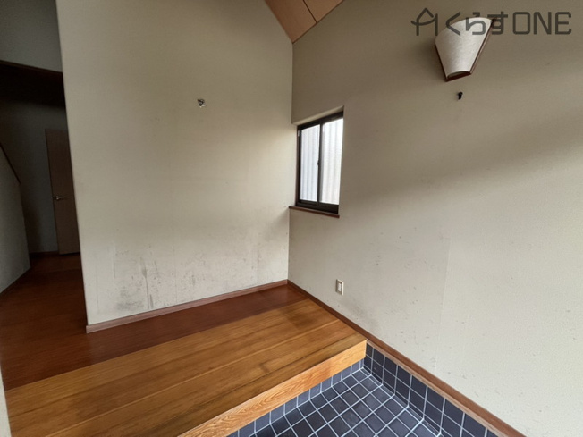 【玄関】 | 姫路市城見台4丁目／中古戸建
