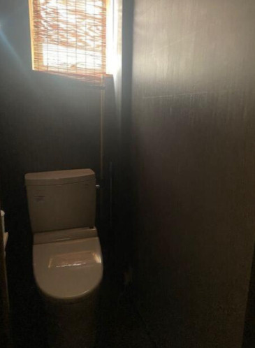 近江八幡市鷹飼町の店舗事務所のトイレ