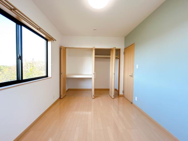 【No.7477】浜坂８丁目/4LDK/オール電化の洋室