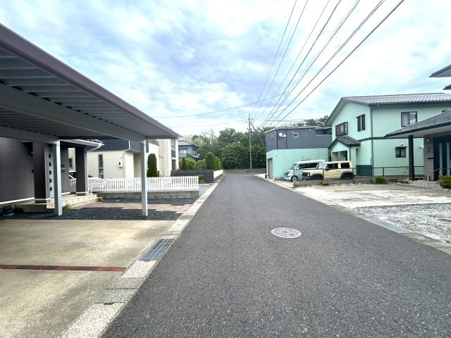 【No.7477】浜坂８丁目/4LDK/オール電化の前面道路含む現地写真