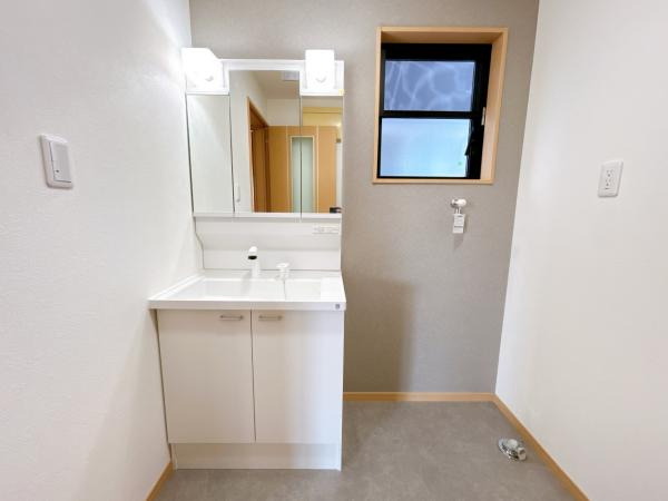 【No.7477】浜坂８丁目/4LDK/オール電化の独立洗面台