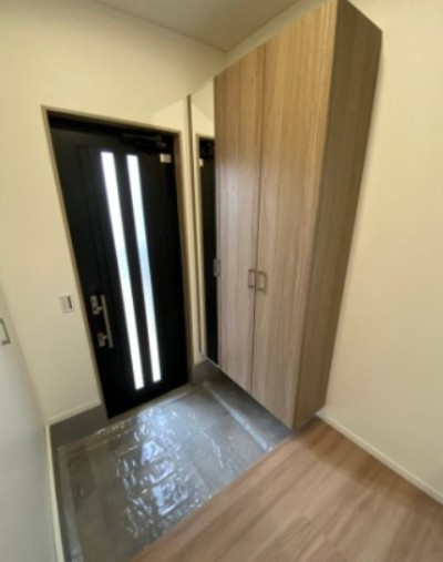 東越谷5丁目　中古戸建の玄関