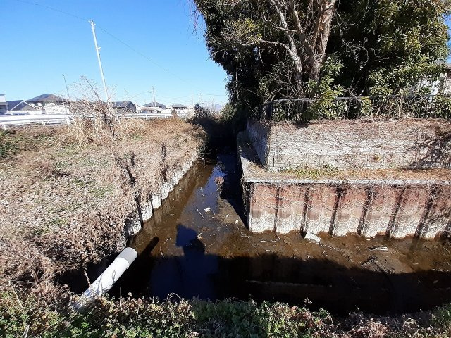 宇土市走潟町の売地の周辺|隣地水路