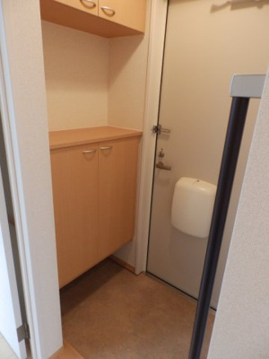 【玄関】 | ディアコート B棟