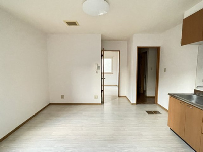 【居間・リビング】 | ロワジール三愛 E