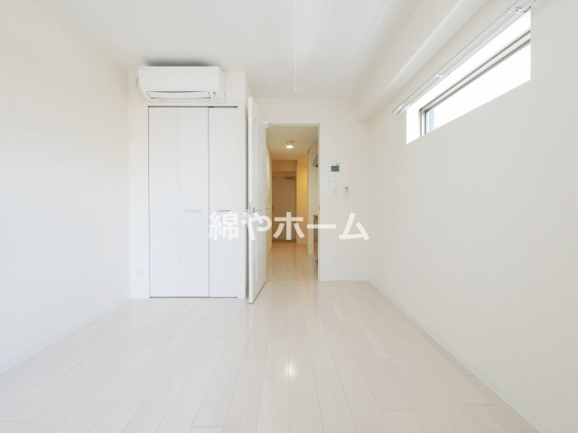 ジュネーゼグラン難波ミラージュの居間・リビング|ゆったり過ごせる居間です