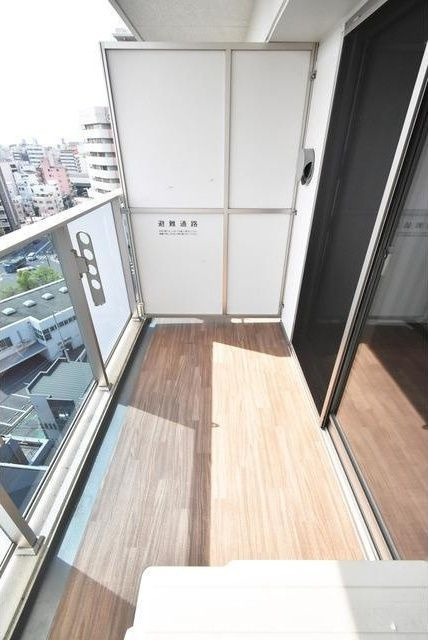 アスヴェル阿波座BLUEEARTHのバルコニー