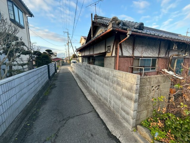 和歌山市　平井　中古物件の前面道路含む現地写真