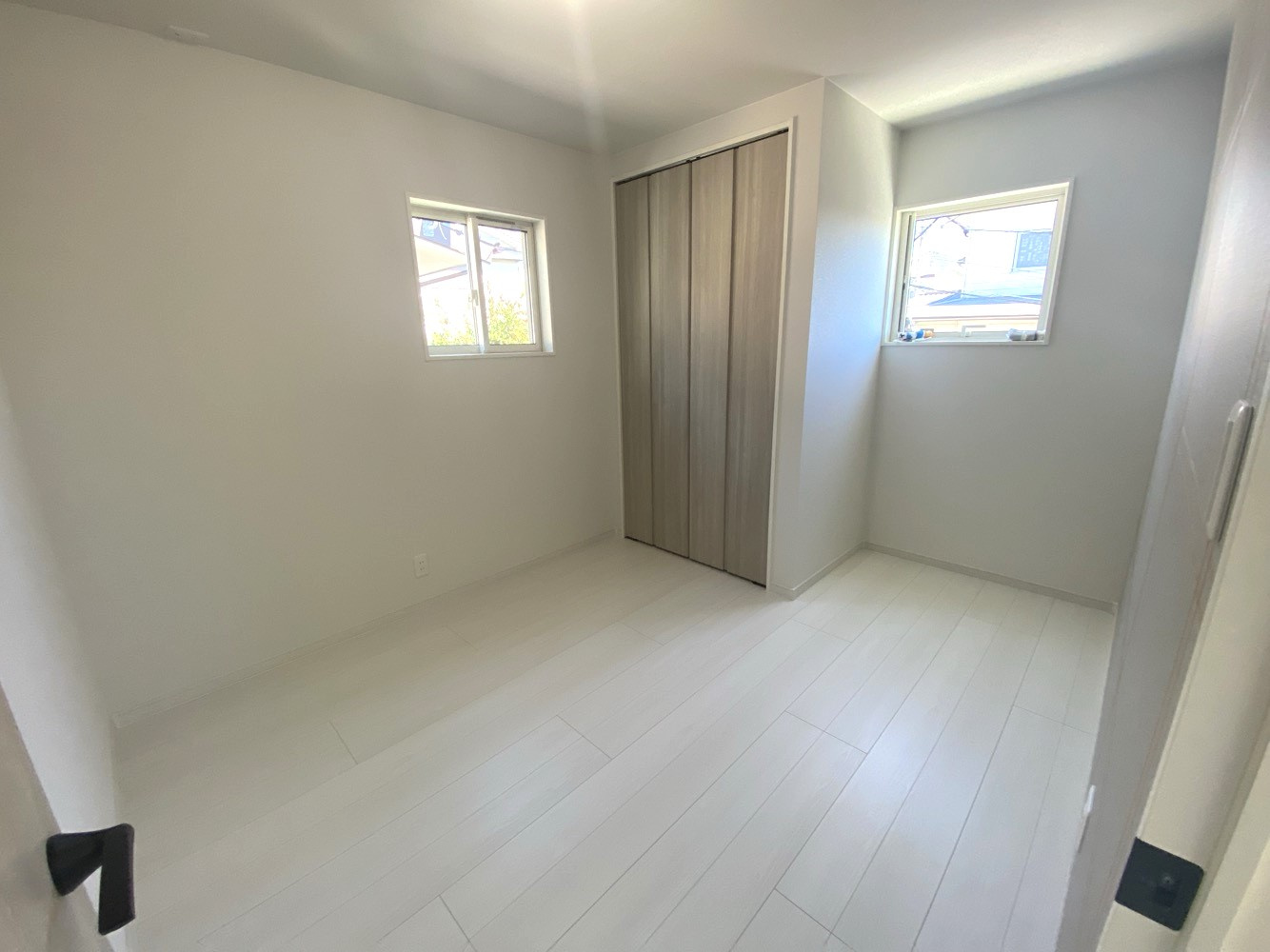 八幡西区塔野の洋室