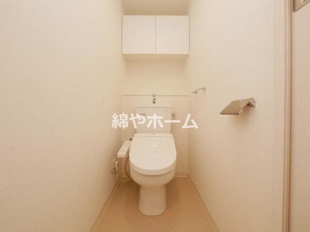 セオリー難波ＷＥＳＴのトイレ|シンプルで使いやすいトイレです