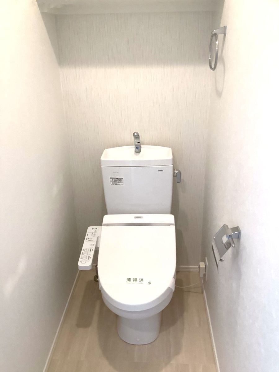 新品家具付きマンション築港本町14(KaGood福岡)のトイレ
