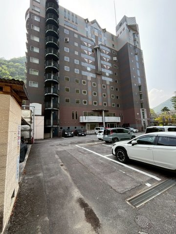 山梨県南巨摩郡身延町　区分マンションの外観