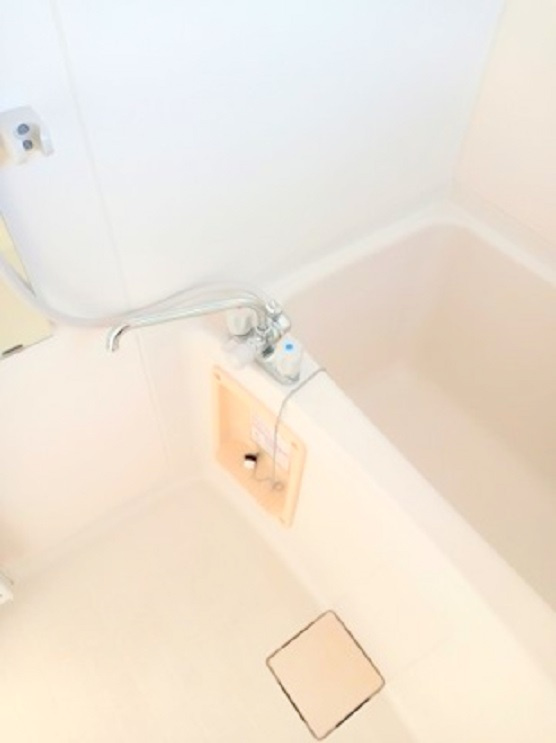 諏訪コーポ蒲田の浴室