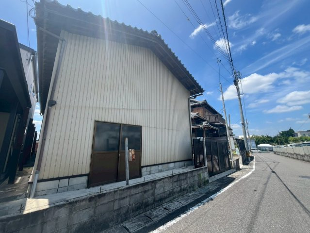 泉町 貸倉庫の外観