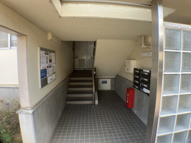 コーポレート与野本町（19号棟）のロビー