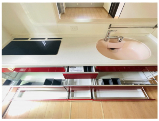 【キッチン】 | 宗像市広陵台３丁目 | キッチンは引き出し式収納で大きなお鍋や調味料も楽々取り出せます