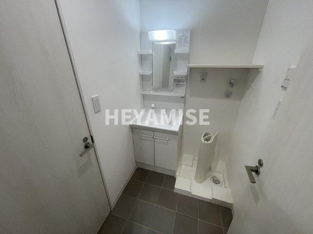 Prezia西栄田の洗面所