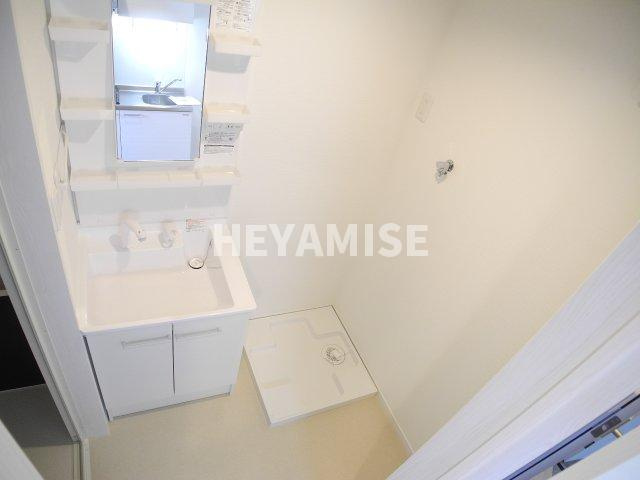 modern palazzo貝津GRASSEの洗面所