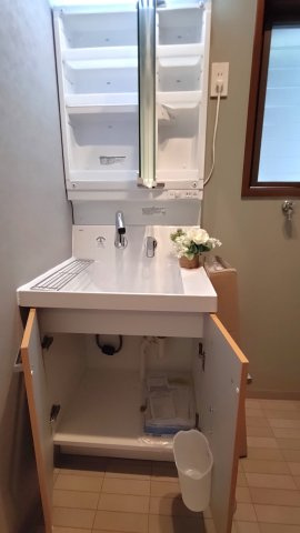 東大阪市西岩田1丁目　中古戸建の独立洗面台