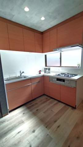 東大阪市西岩田1丁目　中古戸建のキッチン