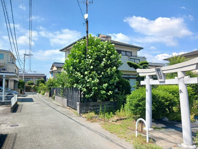 熊本市東区健軍４丁目の中古一戸建の前面道路含む現地写真|外観も気になるポイント