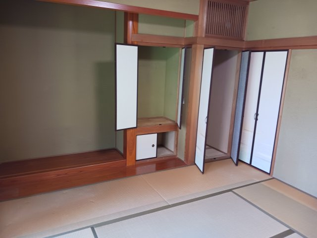 熊本市東区健軍４丁目の中古一戸建の和室|明るい和室です