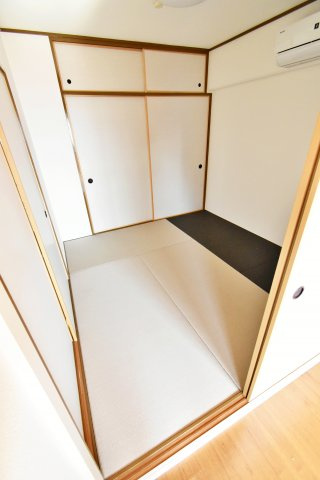 ポートヴィラメイセイの洋室