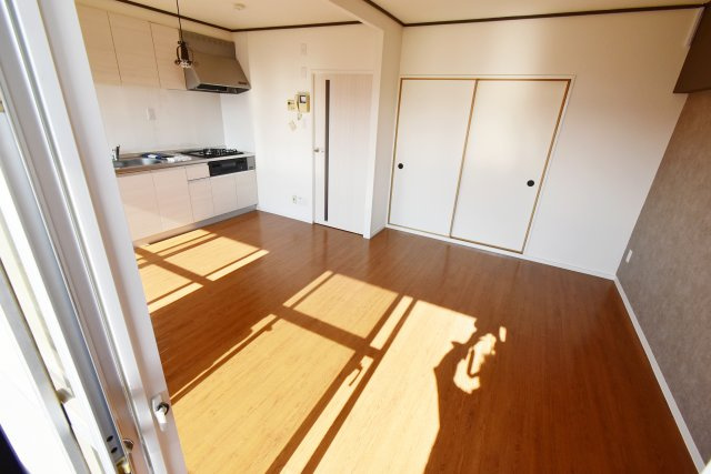 ポートヴィラメイセイの居間・リビング