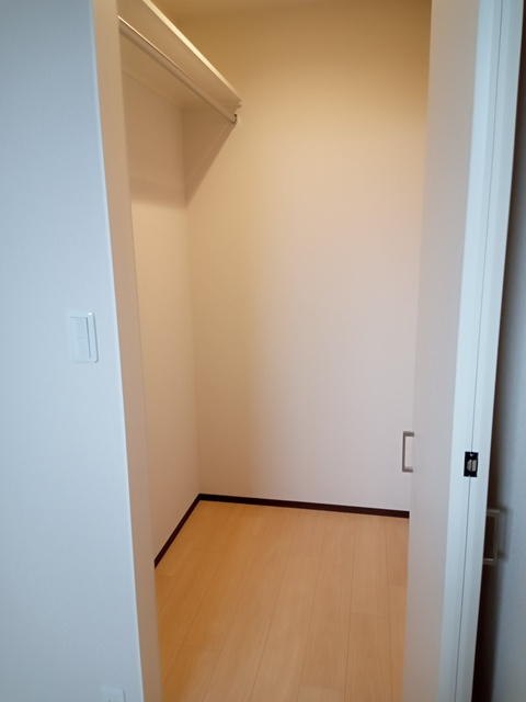 上田コーポの収納|★たくさん入るウォークインクローゼット★