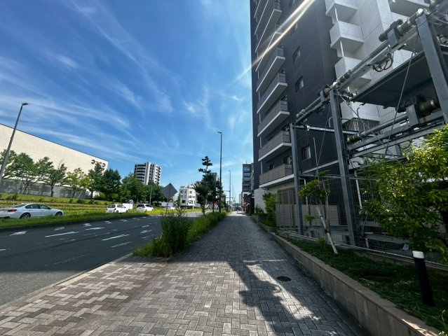 シティライフ豊橋デュアルコートイーストのその他|東側前面道路