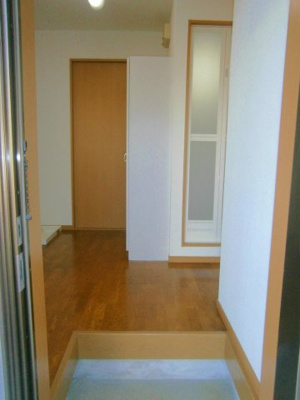  | メリーアミーゴ | （玄関入口 → 台所の矢視）