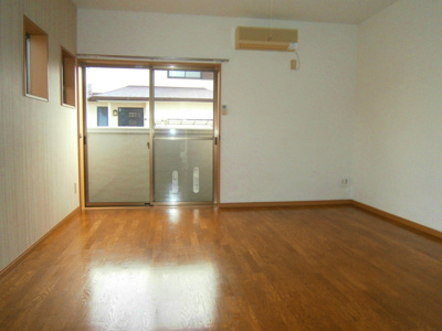 【居間・リビング】 | メリーアミーゴ | （10帖、収納無し）