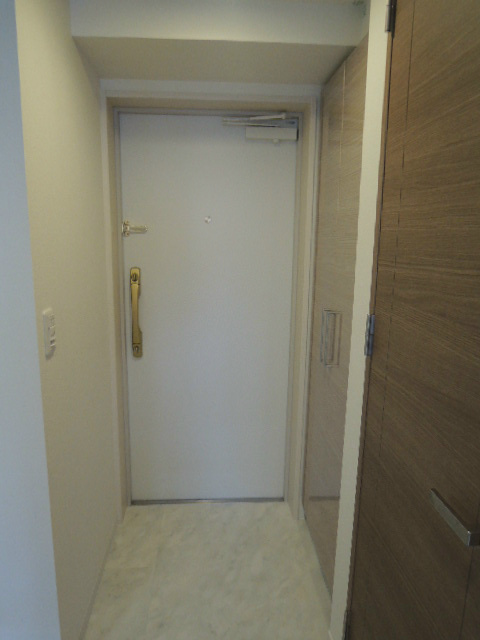 ファーストレジデンス三宮EASTの玄関