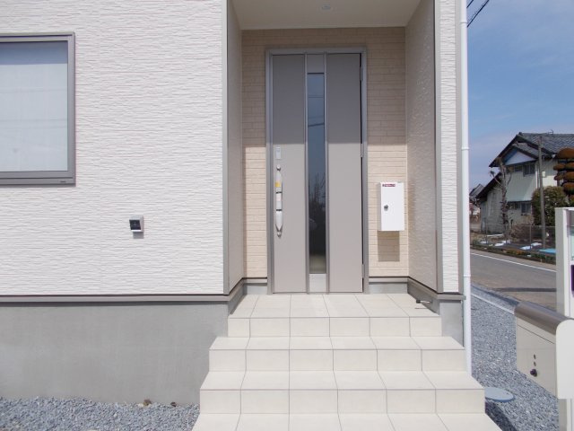 クレイドルガーデン前橋市粕川町女渕第２　１号棟の玄関|ゆったりとした玄関です