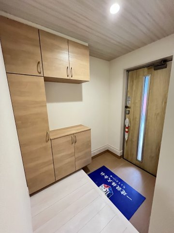 【玄関】 | 福岡市南区和田2丁目第1　1号棟（全1棟）【仲介手数料無料・0円】 | 施工例。施工例は完成時と異なる場合があります。