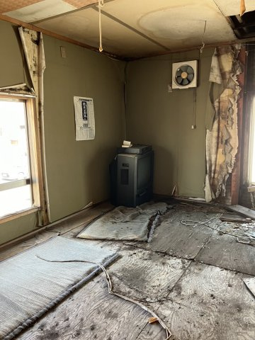 足利市巴町空店舗の内装