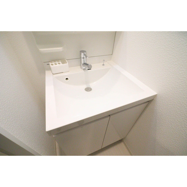 神戸市中央区浜辺通４丁目の賃貸マンションの洗面所