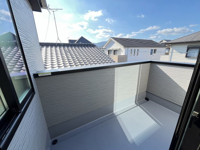 【バルコニー】 | 福岡市南区皿山1丁目6期　2号棟（全2棟）【仲介手数料無料・0円】 | 現地写真。