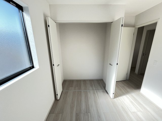 【収納】 | 福岡市南区皿山1丁目6期　2号棟（全2棟）【仲介手数料無料・0円】 | 現地写真。